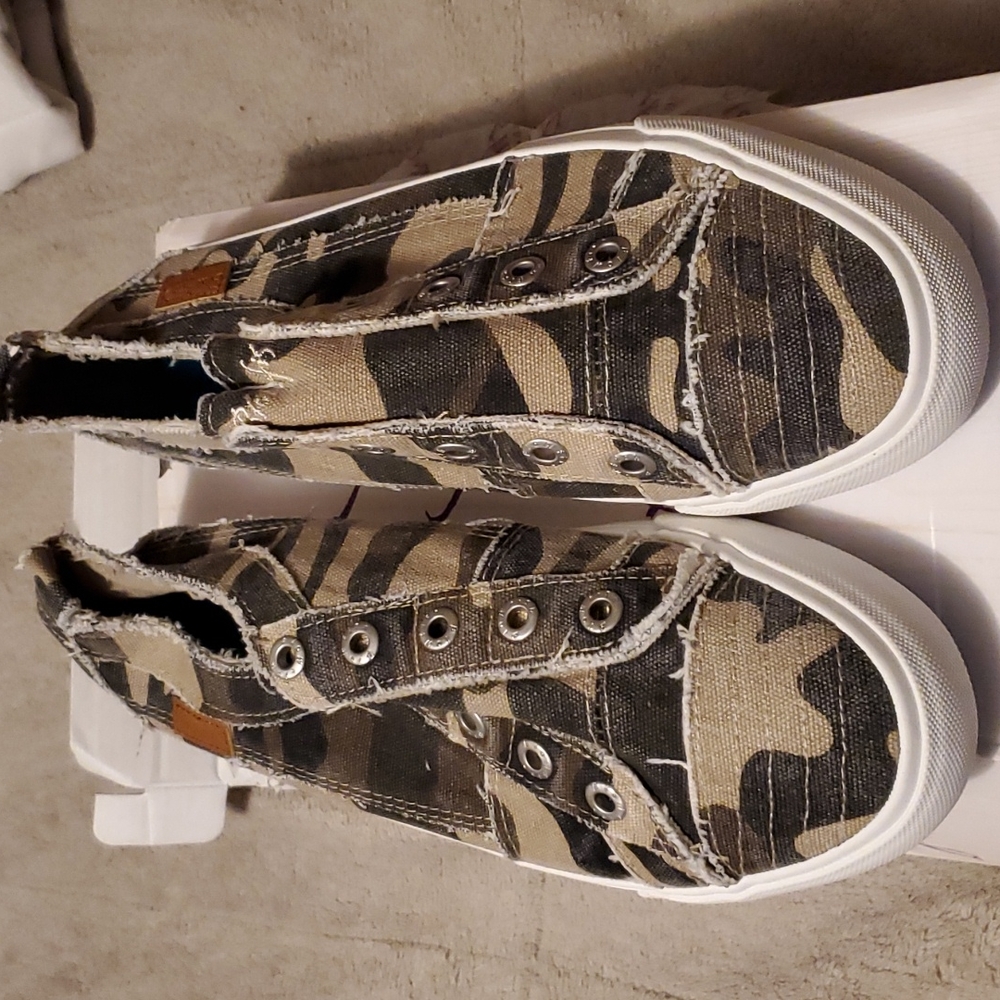 Blowfish Camo Slip ons